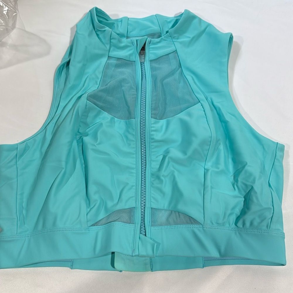 Outdoor Voices Splash Knit Zip Front Bra Women's Capri medium